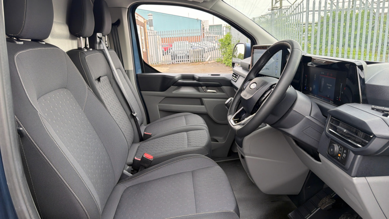 Ford Transit Custom 300 L1 Diesel Fwd 2.0 EcoBlue 136ps H1 Van Limited